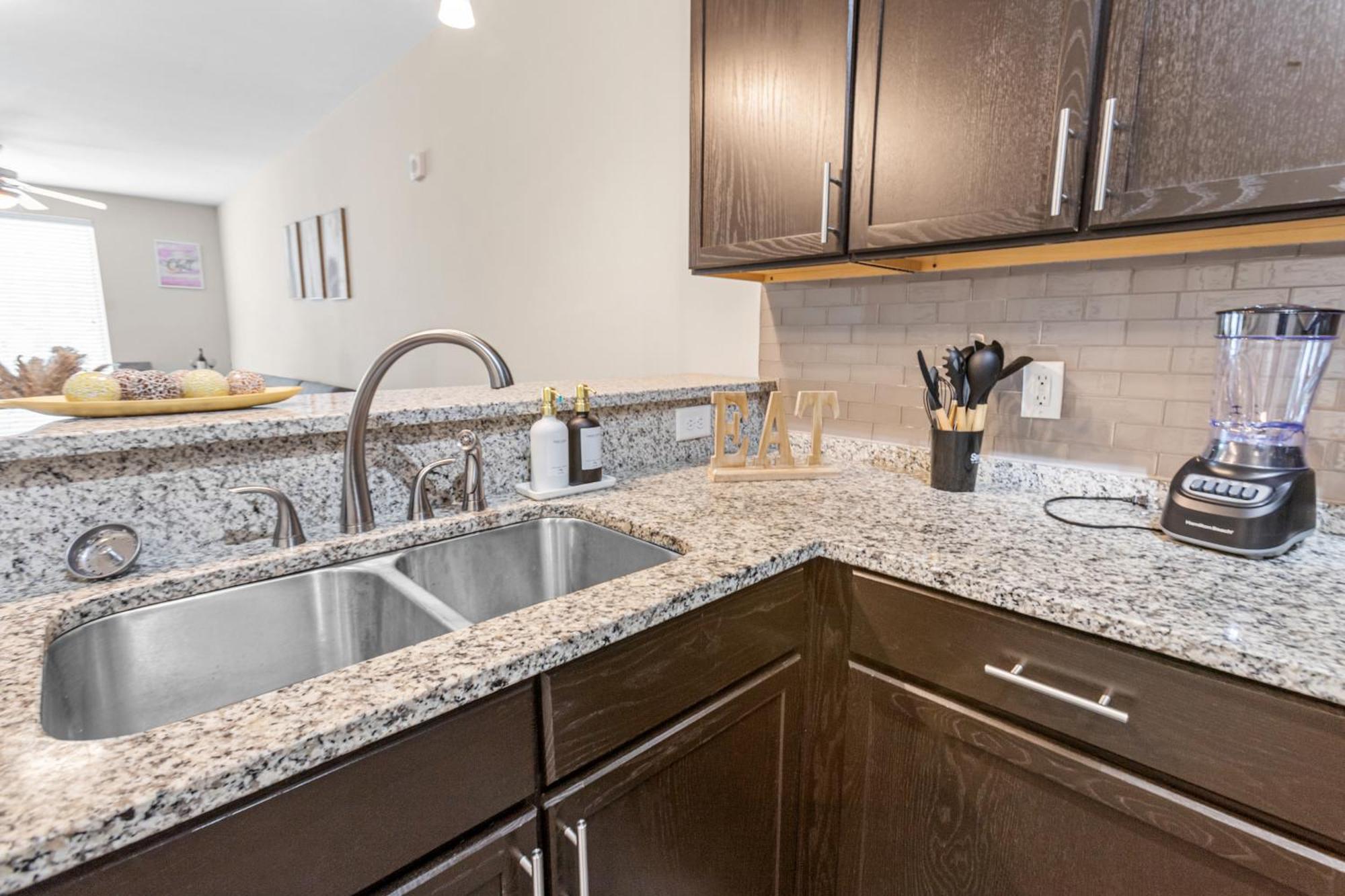 Modern Downtown Apartment Birmingham Bagian luar foto
