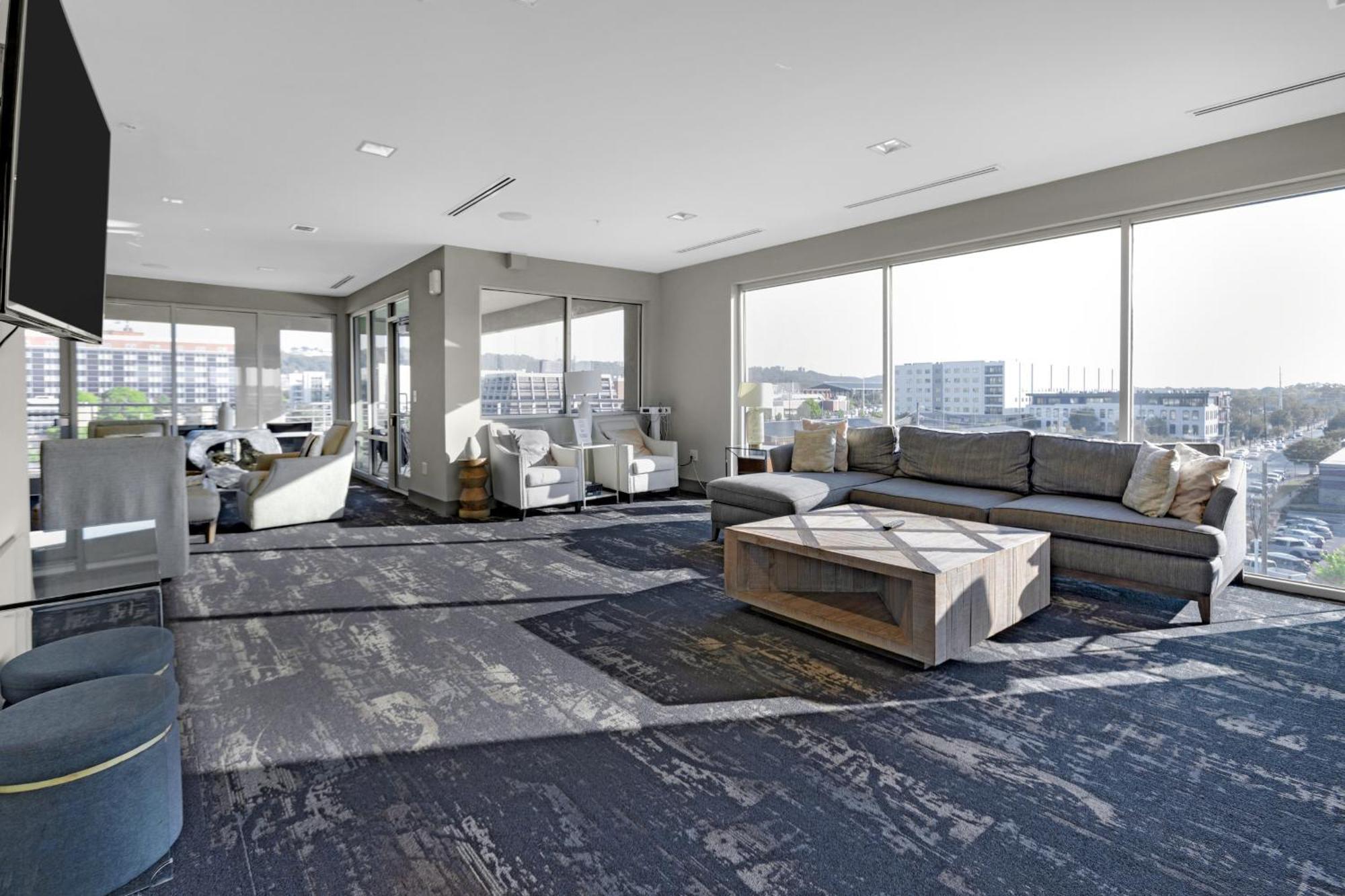 Modern Downtown Apartment Birmingham Bagian luar foto