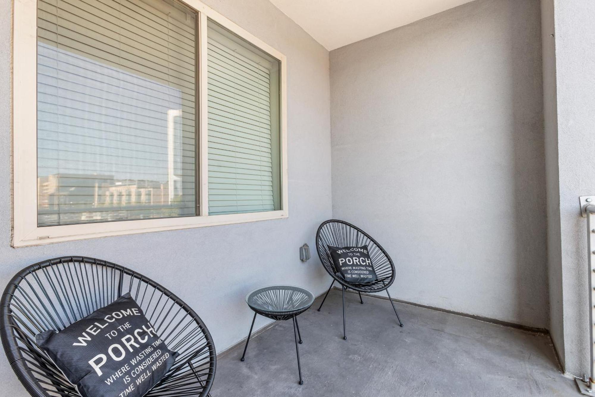 Modern Downtown Apartment Birmingham Bagian luar foto